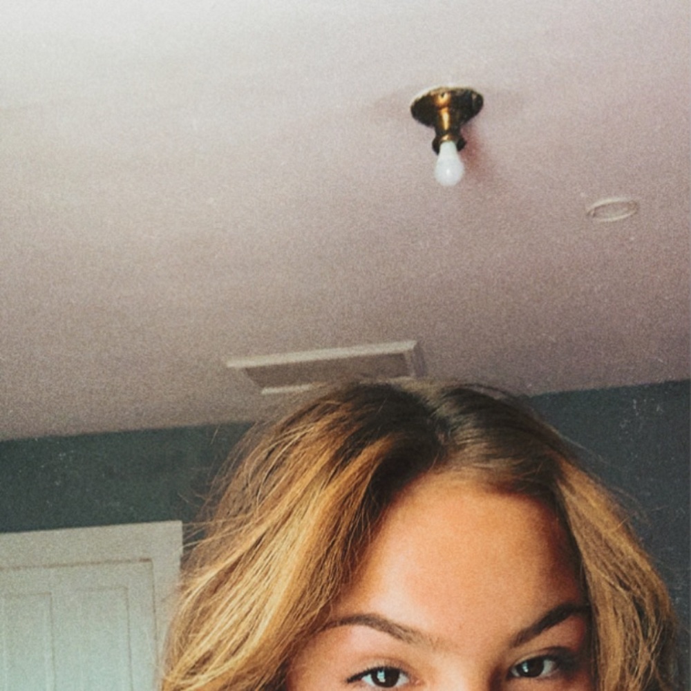 Meet your Posher, Ella